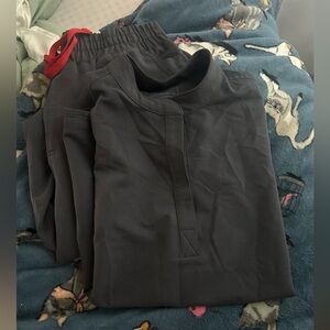 FIGS Womens Grey Scrub Set!